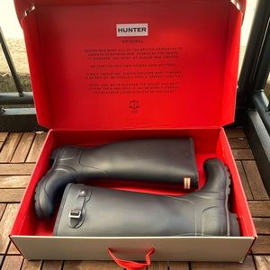 Hunter Tall Wide Black Rain Boots